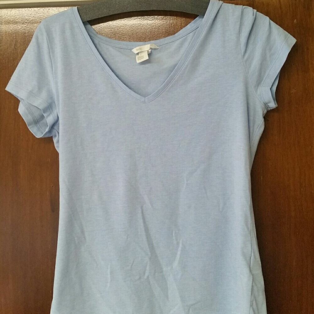 Light Blue. H&M. Fitted V-Neck T-Shirt. Size M.